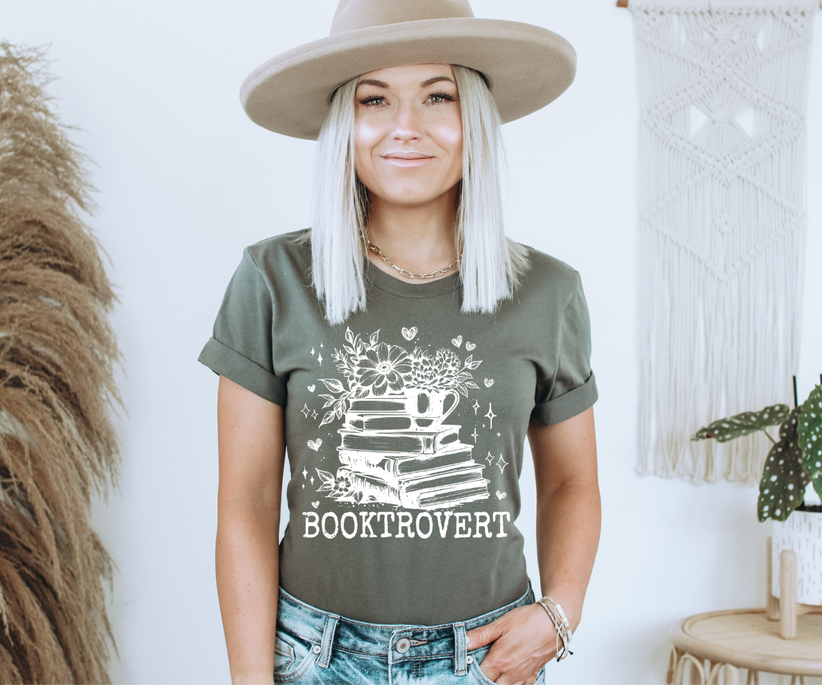 Booktrovert Tee